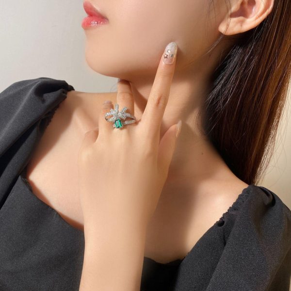 Zoe - Image 10