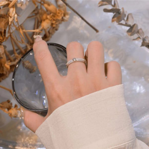 Liz - Image 10